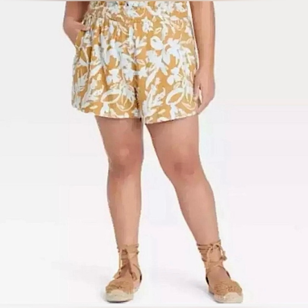 Ava & Viv High Waist Floral Tan Shorts Stretch Size 4X